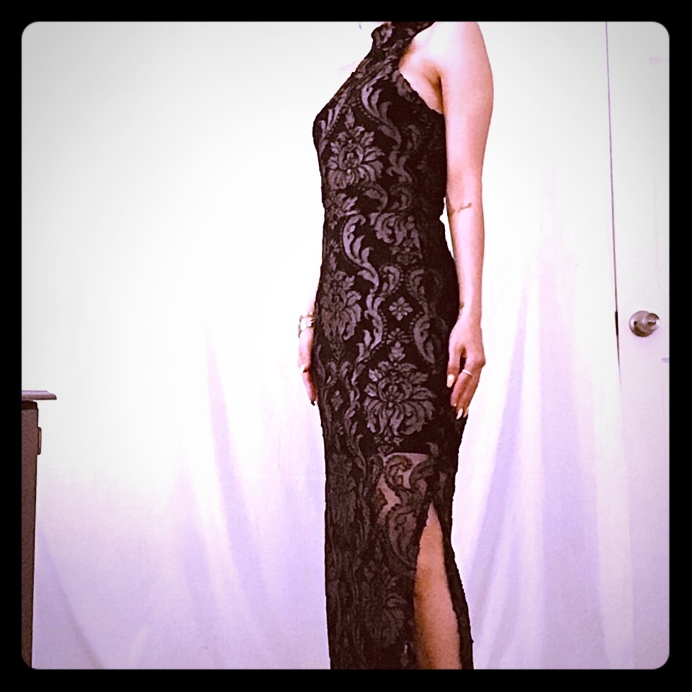 Veronica M elegant halter prom dress - Picture 1 of 6
